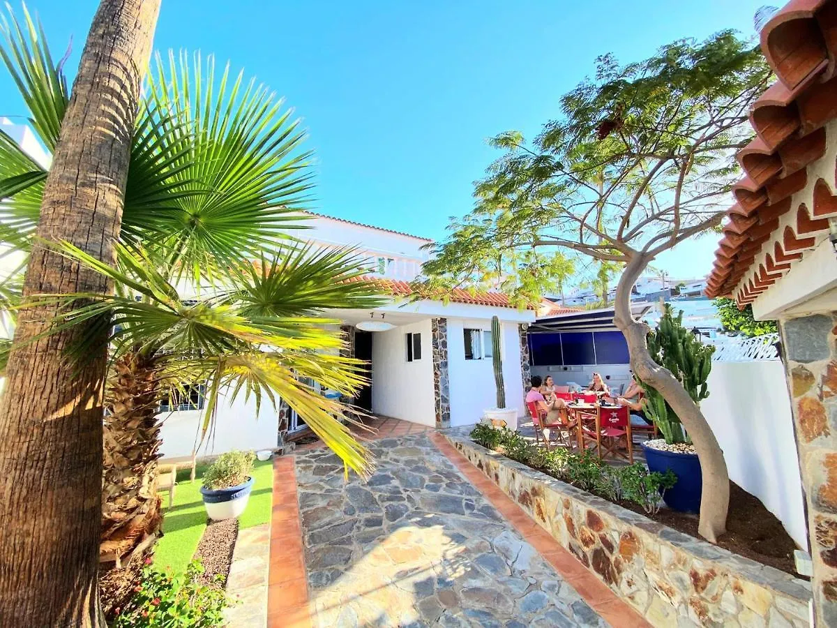 אדחה Endless Summer Hostel (Adults Only) 0*,
