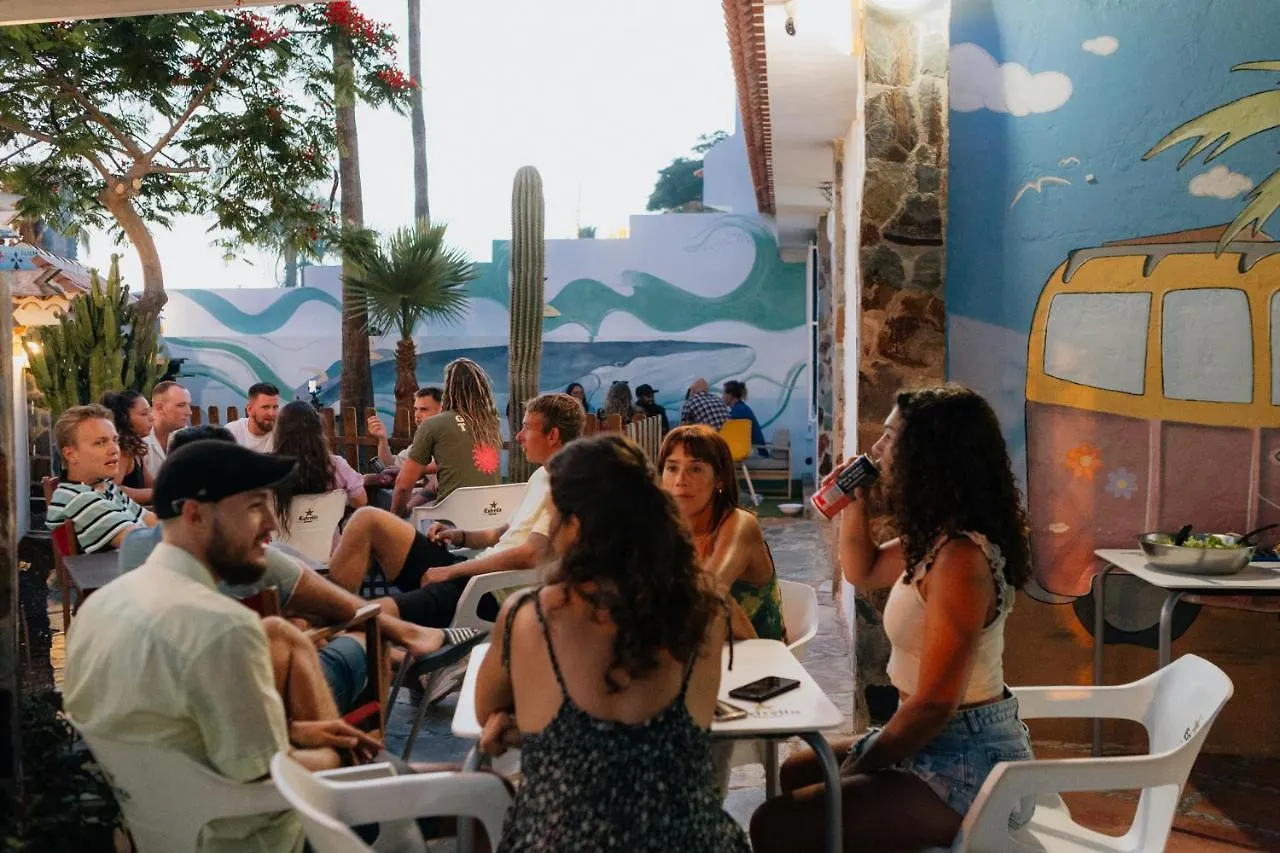 אדחה Endless Summer Hostel (Adults Only) ספרד