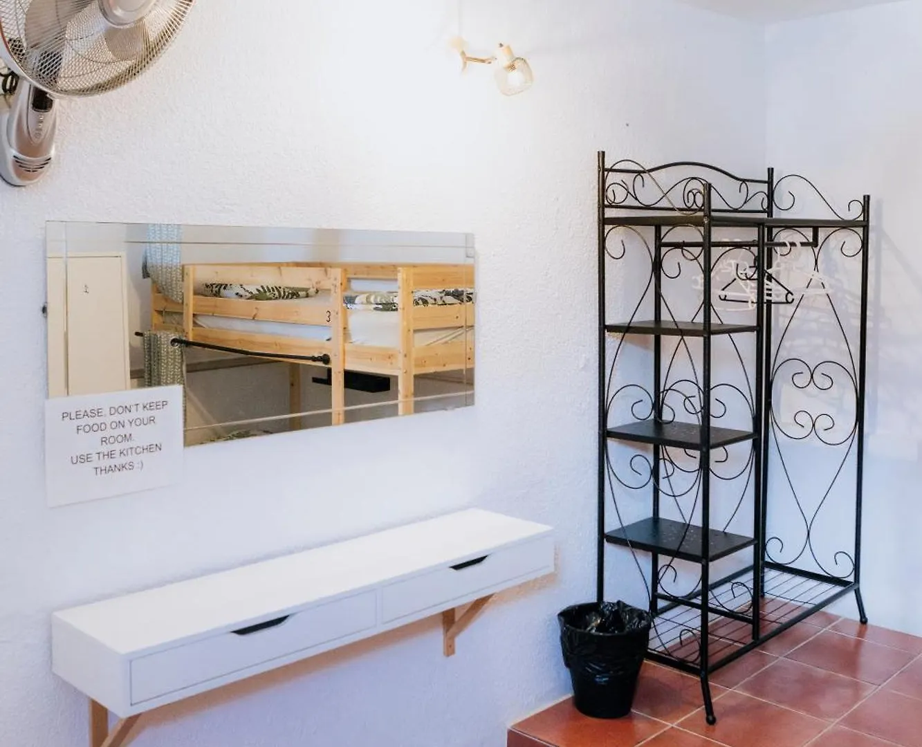 אדחה Endless Summer Hostel (Adults Only)